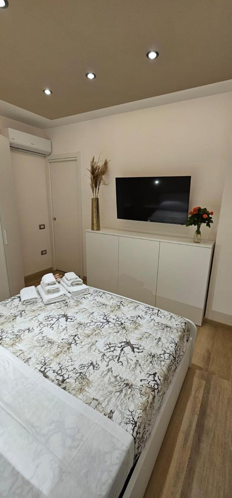 Happy Holiday Apartament Quartu SantʼElena Kültér fotó